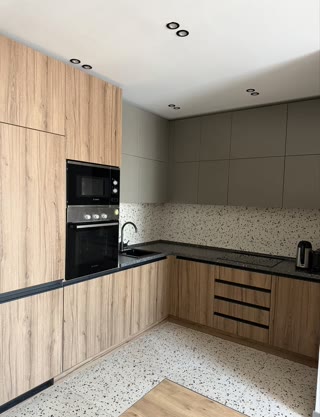 Продаж 1-кімнатної квартири в ЖК Славутич біля метро Славутич