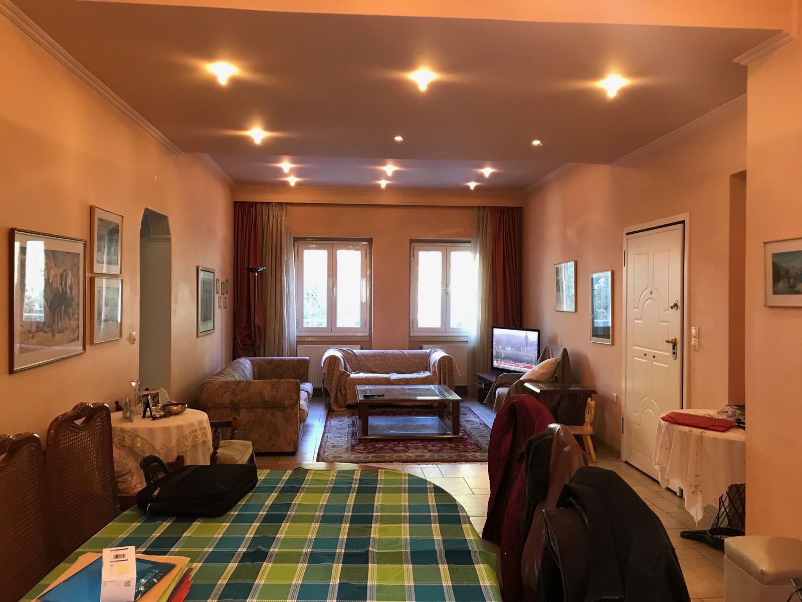 120 m² Apartment