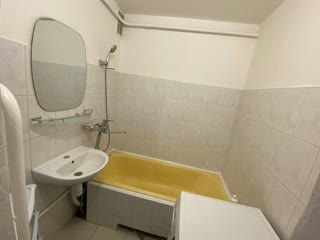 Sale of a 3-room apartment (cosmetic renovation) Anna Akhmatova