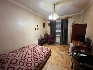 იყიდება 4 ოთახიანი ბინა ნუცუბიძის ფერდობზე