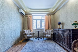 Продаж 2-кімнатної квартири, Галицька пл., метро Університет