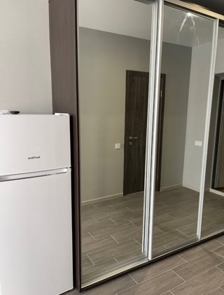 Продам гостинку Воробьевы Горы на Полях 1. Ботанічний Сад. Павлове Поле