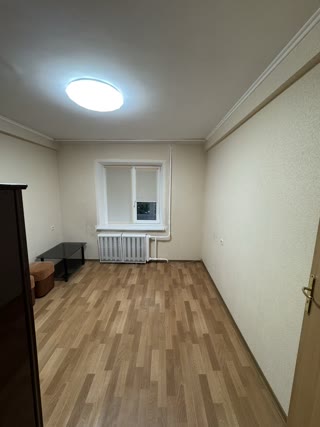 Продається 2-кімнатна квартира, Лісовий Масив, метро Лісова