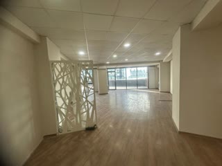 ქირავდებ საოფისე ფართი