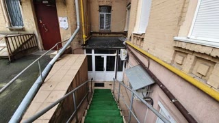 Цокольне приміщення з окремим входом, 131м2, Лютеранська