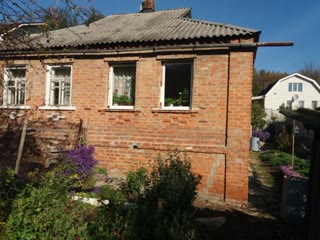 Продам  1/2 дома пгт Высокий