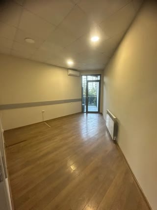 ქირავდება საოფისე ფართი საბურთალოზე