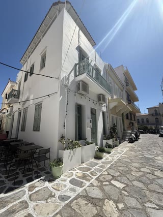 50 m² Store