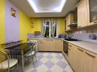 Продається 3к квартира 71 кв.м, вул. Рональда Рейгана, Троєщина