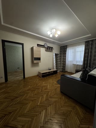 Продаж 2-кімнатної квартири, Харківське шосе, Дарницька площа