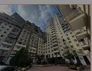იყიდება  4 ოთახიანი ბინა ვაკეში