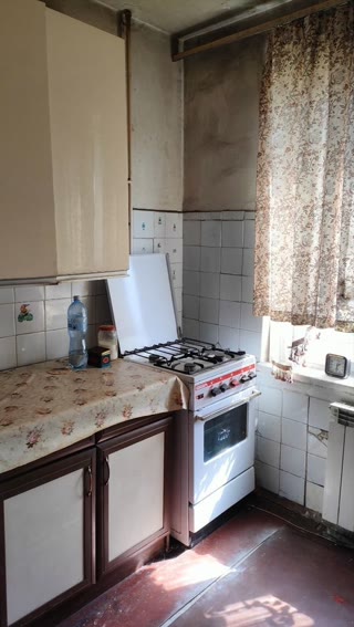 Продається 2-кімнатна квартира, вул. Йорданська, Оболонська площа