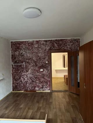 Продам 3к квартиру на 1-му поверсі вул. Урлівська