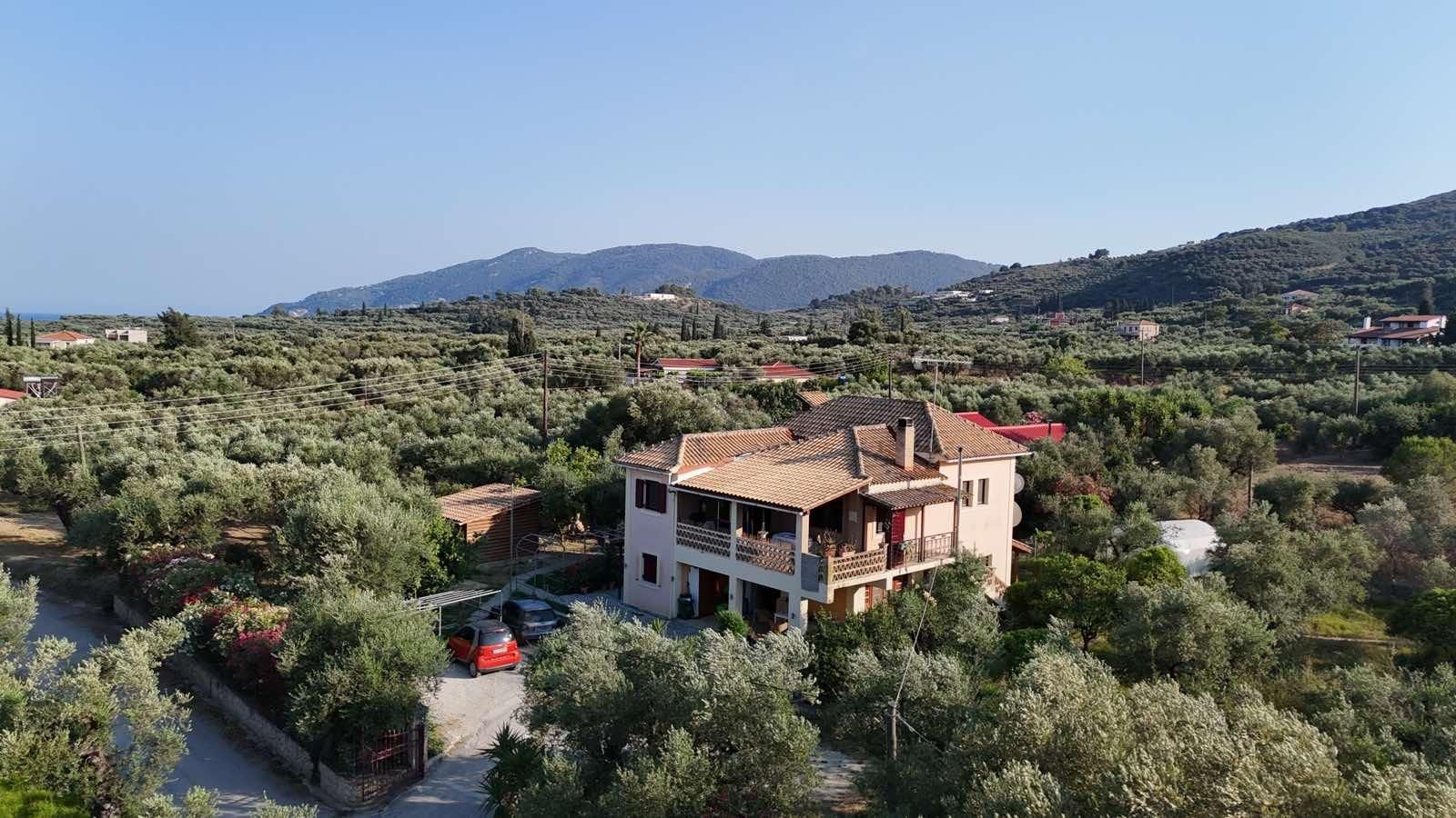Μονοκατοικία 210 τ.μ.