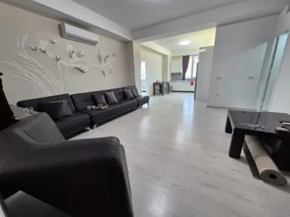 იყიდება 3 ოთახიანი ბინა საბურთალოზე