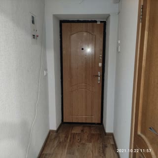 Продам два приміщення в одному будинку (офіс + склад)