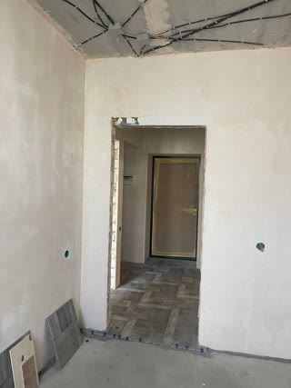 For Sale 1-room Apartment in Mira 3 Residential Complex, KhTZ