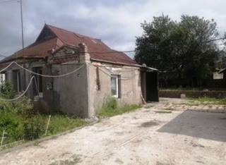Продам 2 будинки на ділянці вул. Героїв Сталінграда на Комунальному ринку р-н Класу