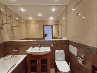 Продається 3-кімнатна квартира в Солом’янському р-ні