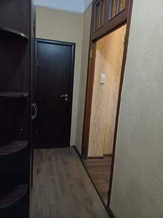 Продам 1к квартиру возле метро Захисників України