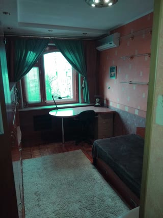 Продам 4х кімнатну квартиру пр. Гагаріна
