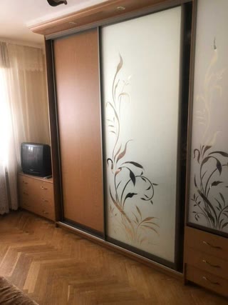 Продаж 1-кімнатної квартири біля метро Дарниця