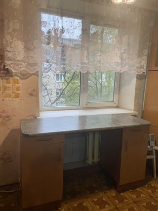 терміново! продам однокімнатну квартиру в центрі міста Красноград