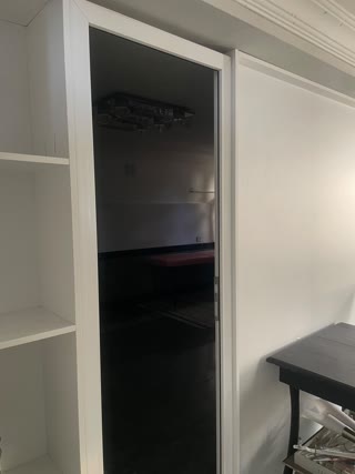 📍 Сдается коммерческое помещение площадью 35 кв.м в центре Батуми, в зоне с высоким пешеходным трафиком.