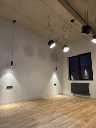 Commercial premises for rent in Saburtalo, without elevator. The territory is located along the roadside. 8 sq. m with a balcony. Central heating. Air conditioning, as well as 2 parking spaces in the zonal parking. Closed parking is an additional fee upon request. Unfurnished, with payment of the first and last month + utilities