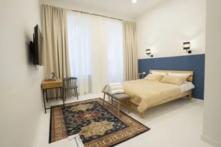 8-room hotel in Chugureti for sale