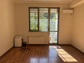 ქირავდება ოფისი თბილისში