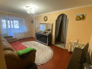 Продам 3х кімнатну квартиру Нових Дома