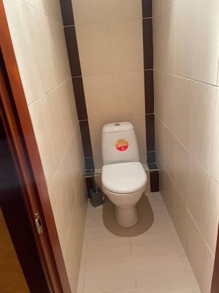 Продається  3 кім. квартира 57м2  біля метро Лівобережна
