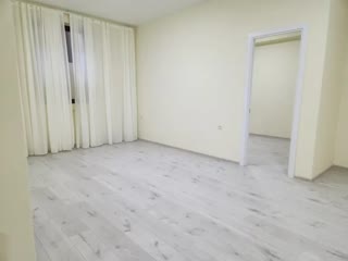იყიდება 2 ოთახიანი ბინა ვაკეში