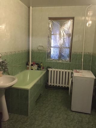 Продам будинок в смт Коротич