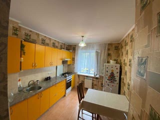 Продається 3-кімнатна квартира з ремонтом, озеро Алмазне, Троєщина