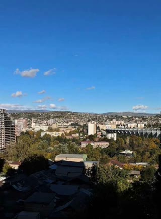 იყიდება 3 ოთახიანი ბინა საბურთალოზე