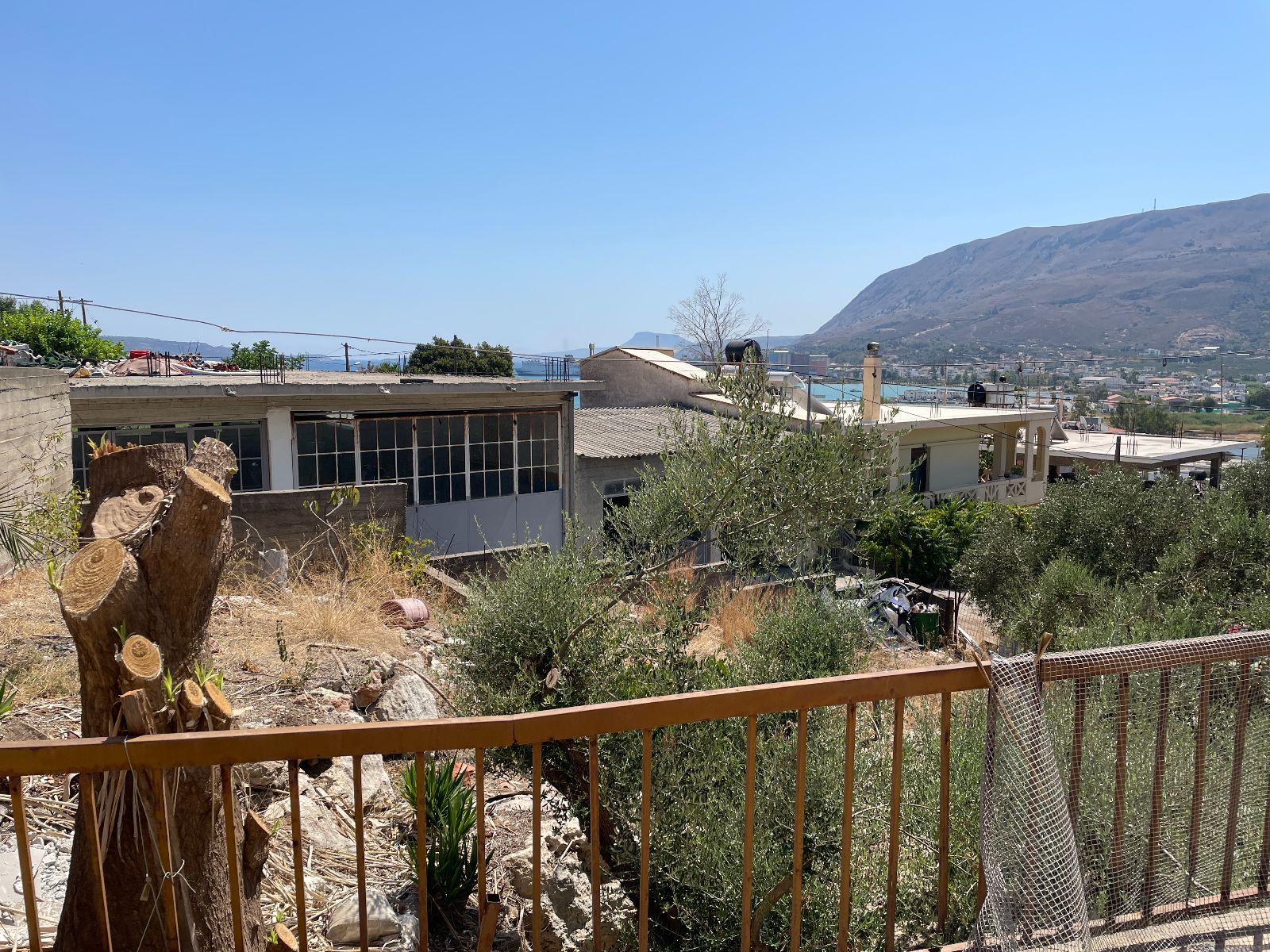 Μονοκατοικία 400τ.μ.