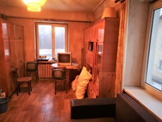 Продам 1-комнатну квартиру по вулиці Клочковській