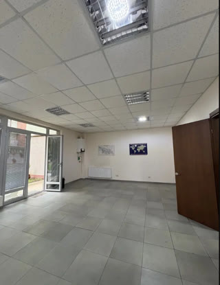 Commercial office space for rent in Vake