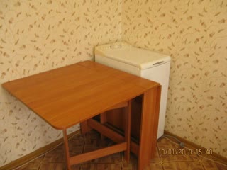 Продам гостинку біля метро Спортивна