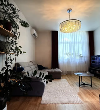 Продаж 2-кімнатної квартири з дизайнерським ремонтом у Шевченківському районі