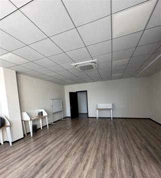 Commercial space for rent on Vera