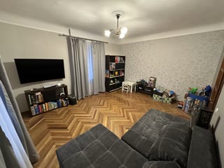 Продається 2к кімнатна під житло або бізнес, Солом’янський р-н
