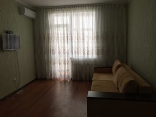 Продам видову  1к квартиру 54м.кв. біля метро Позняки
