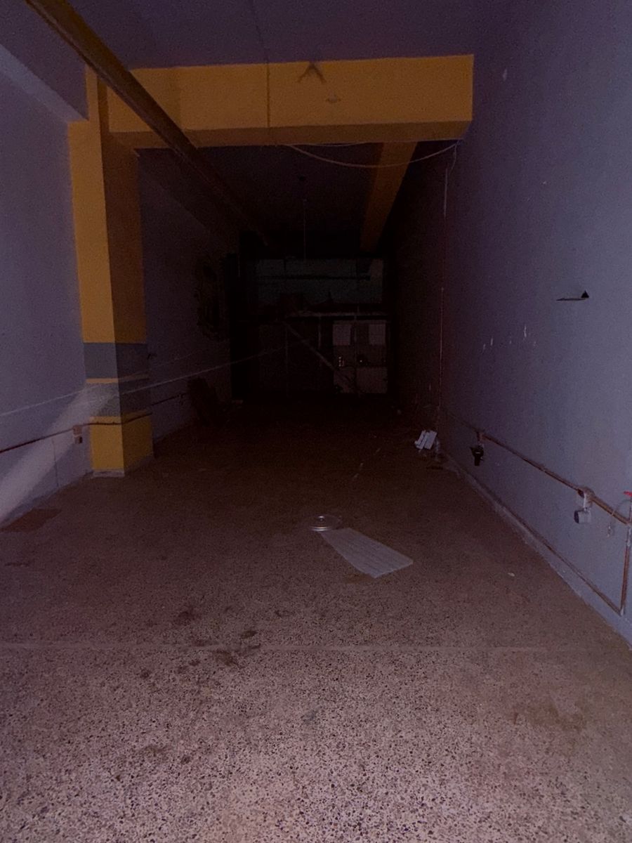 85 m² Store