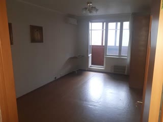 For Sale 3-room Apartment 68 sq m on Bibliika St.