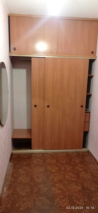 Продаж 1-кімнатної квартири на Троєщені
