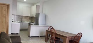 ქირავდება 2 ოთახიანი ბინა ვაკეში