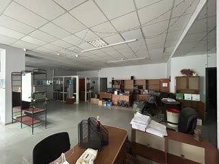 Универсальное коммерческое помещение в аренду в районе Сабуртало